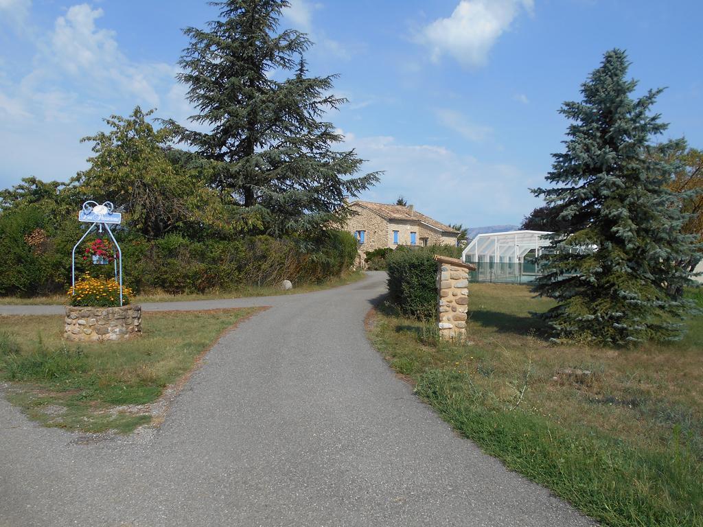 Les Passerons Vaumeilh Exterior photo